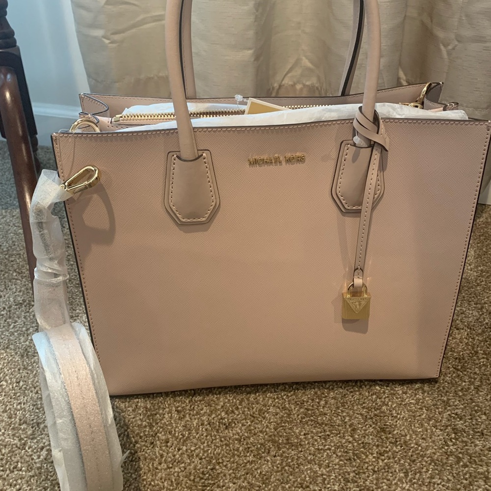 Michael Kors Mercer leather Crossbody Handbag Purse